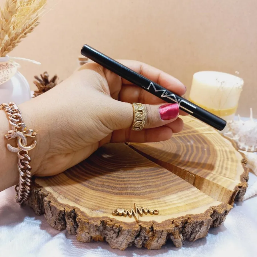 خط چشم ماژیکی ضد آب مک