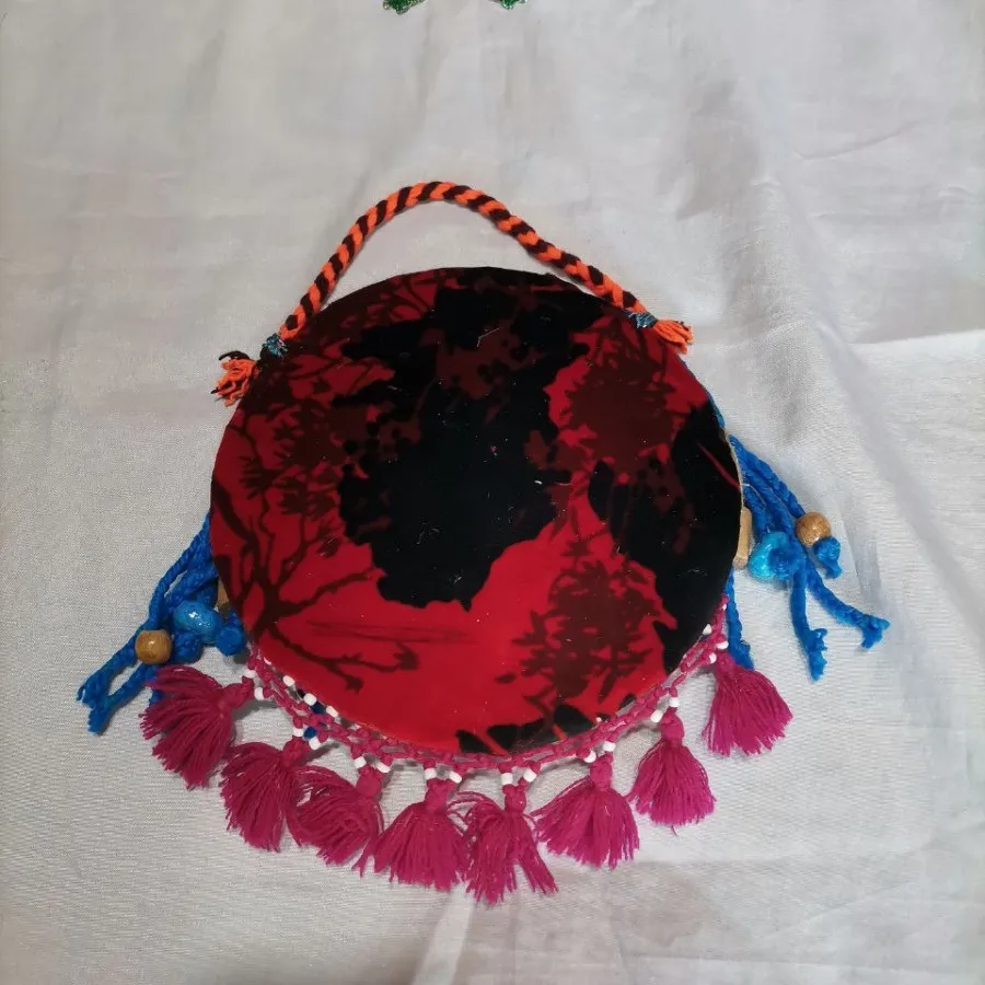 آویز آینه ای