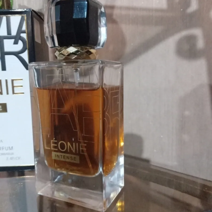 عطر زنانه اماراتی