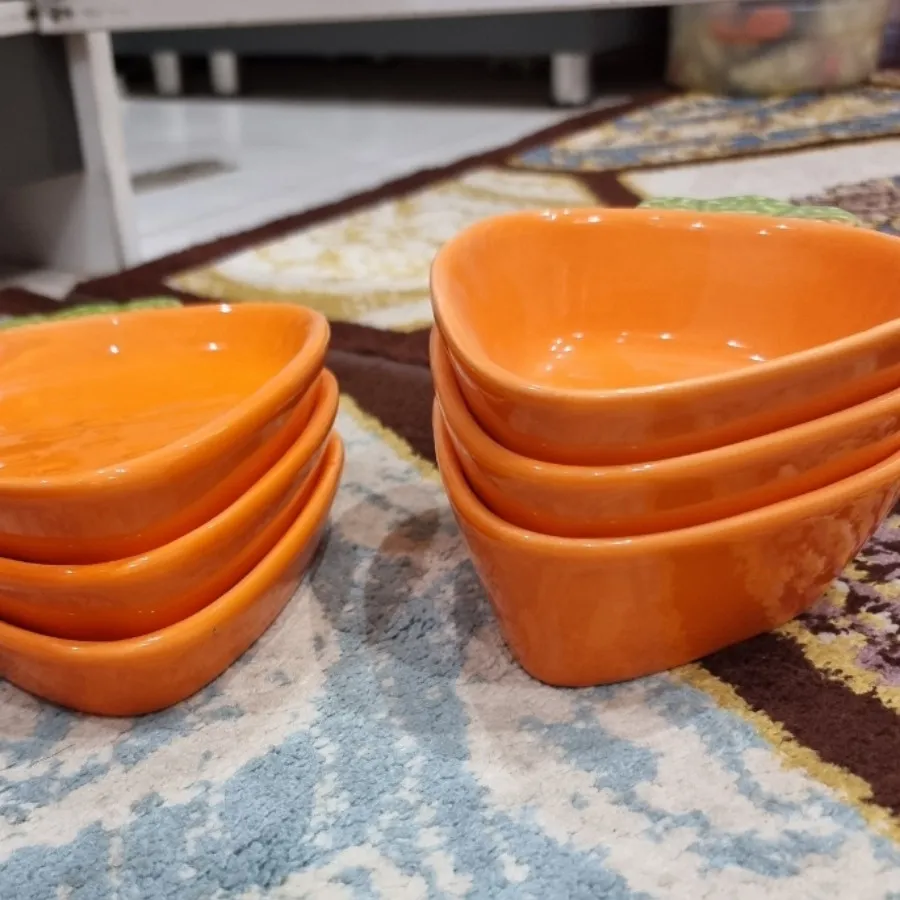 بشقاب و کاسه هویجی