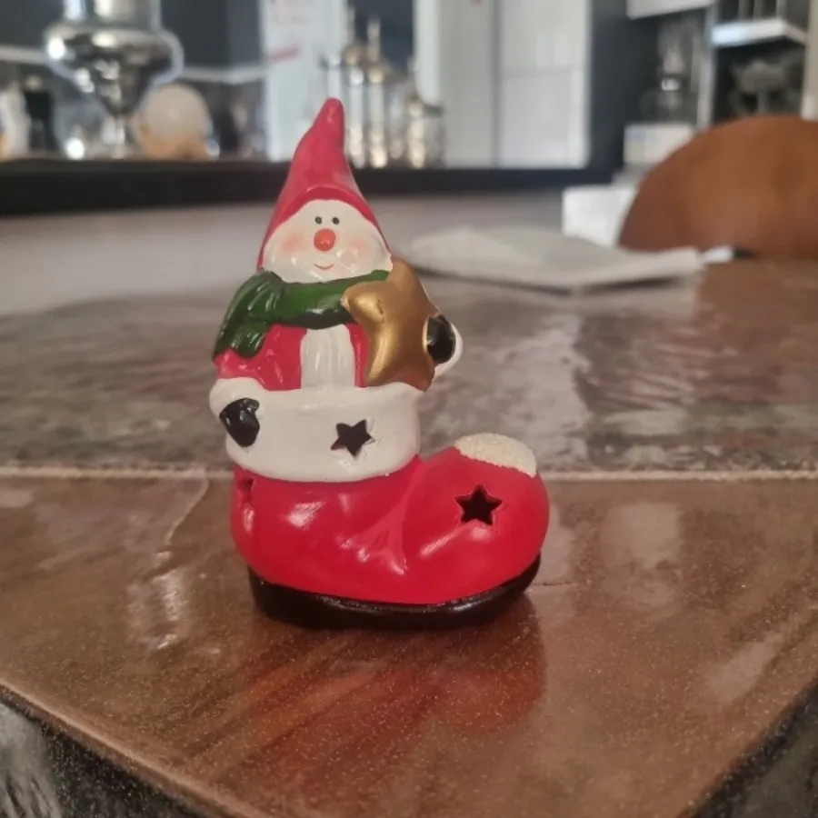 مجسمه آدم برفی