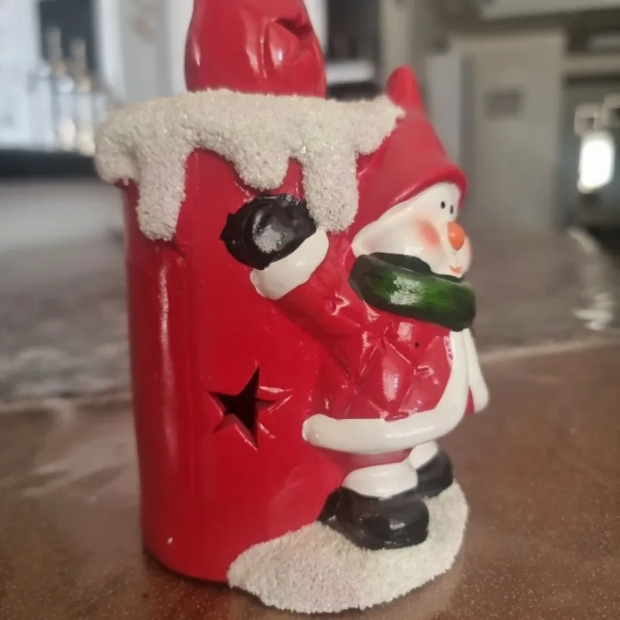 مجسمه طرح ادم برفب