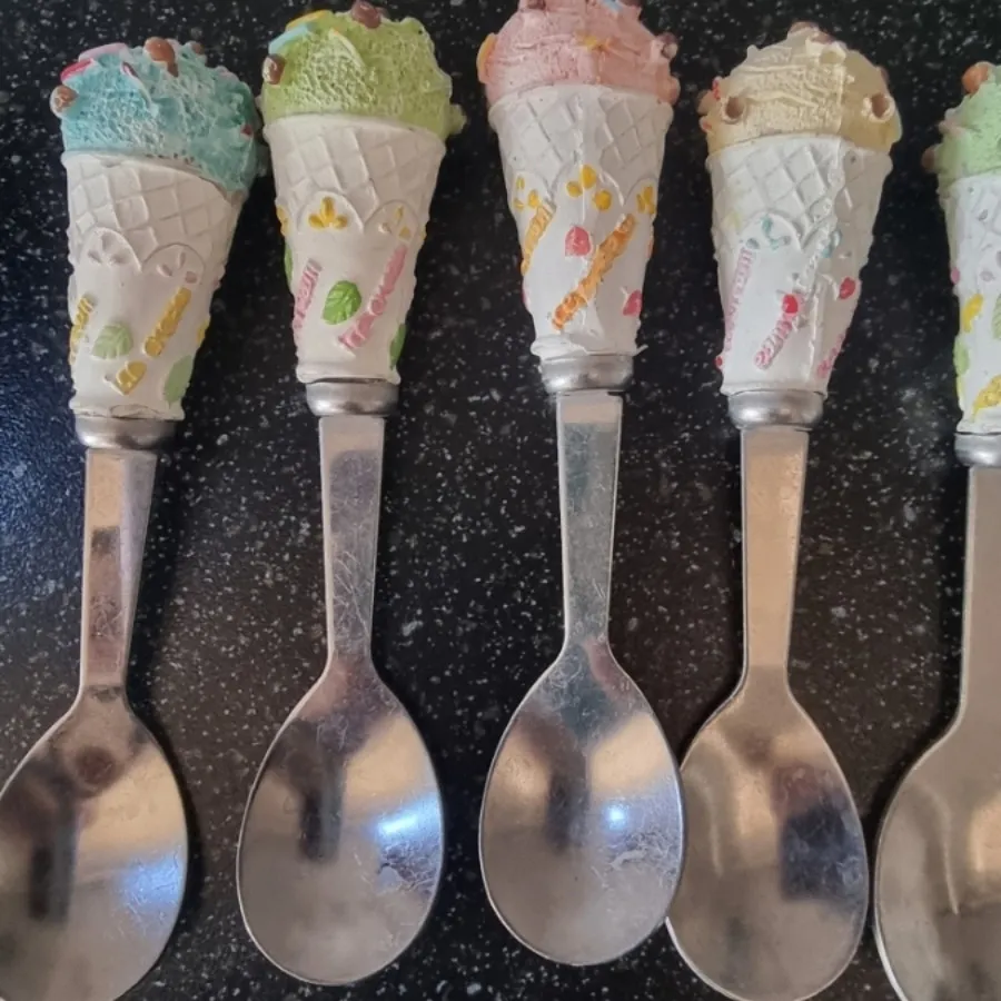 قاشق بستنی خوری