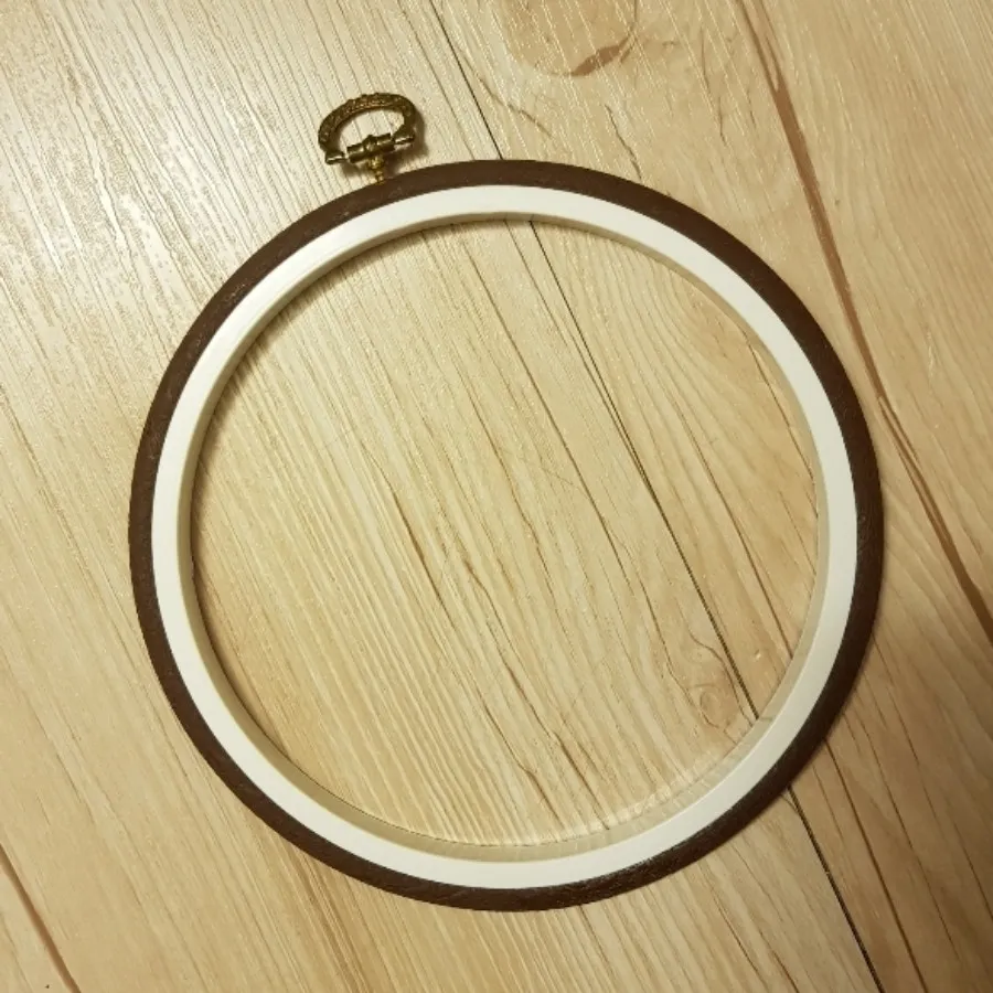 قاب گلدوزی