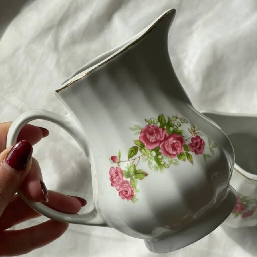 سس خوری گلسرخی