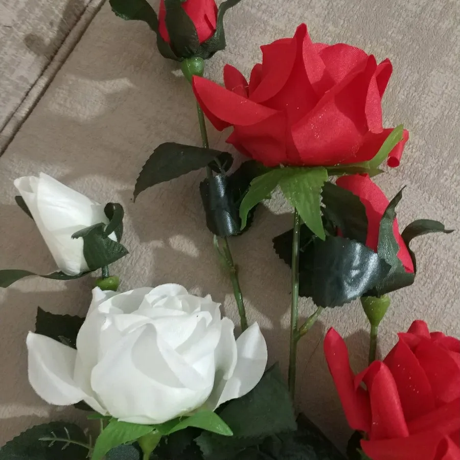 گل رز مصنوعی