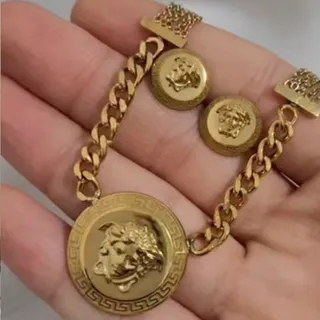 نیمست کارتی ورساچه