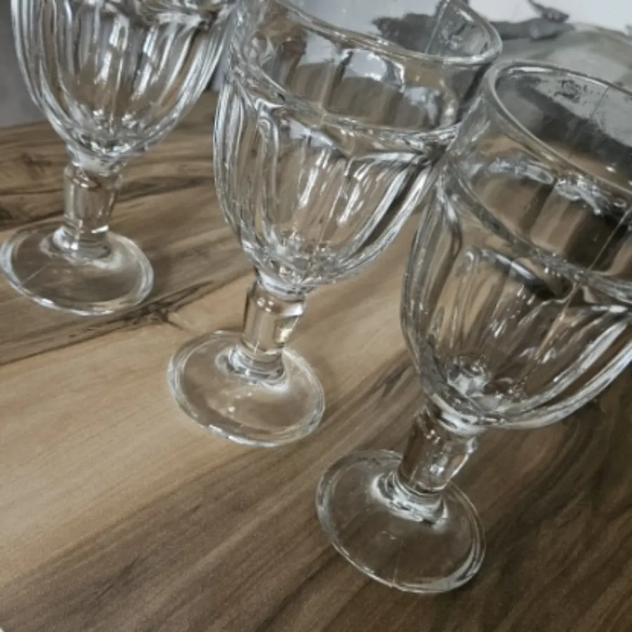 بستنی خوری پایه بلند