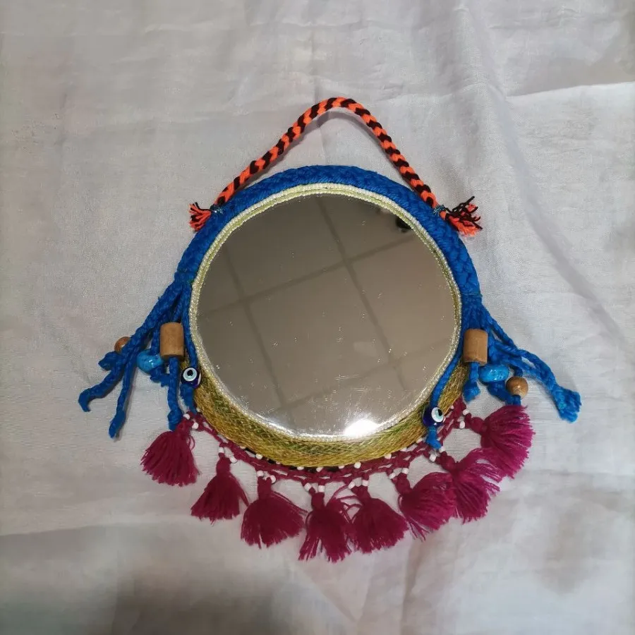 آویز آینه ای