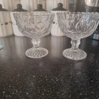 بستنی خوری انگشتی