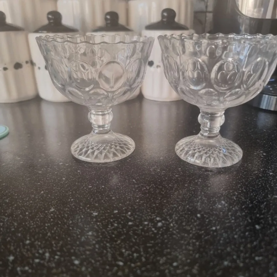 بستنی خوری انگشتی