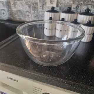 کاسه بزرگ اش