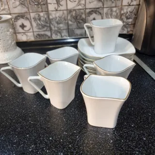 فنجان ونعلبکی مقصود