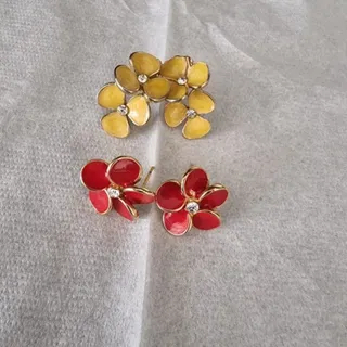 گوشواره میخی