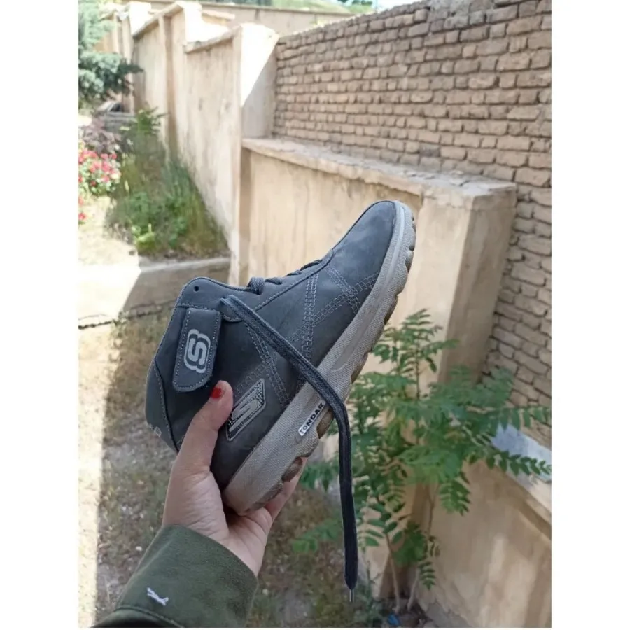 کفش اسکیچرز