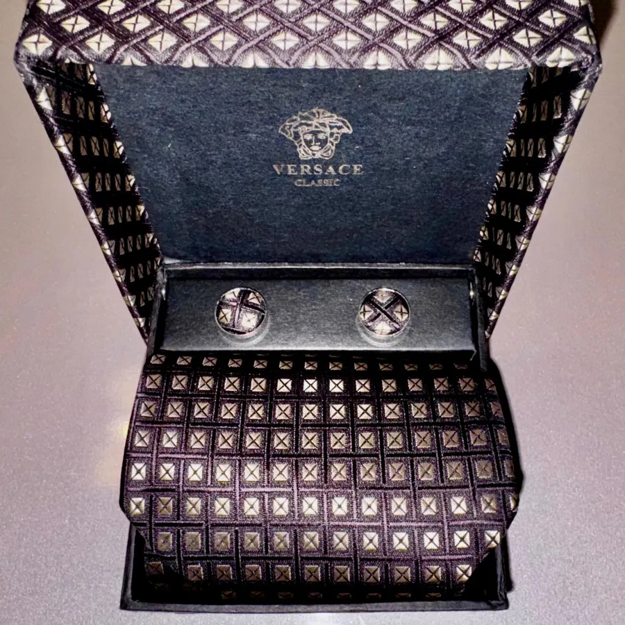 کراوات ودکمه سردستVersace
