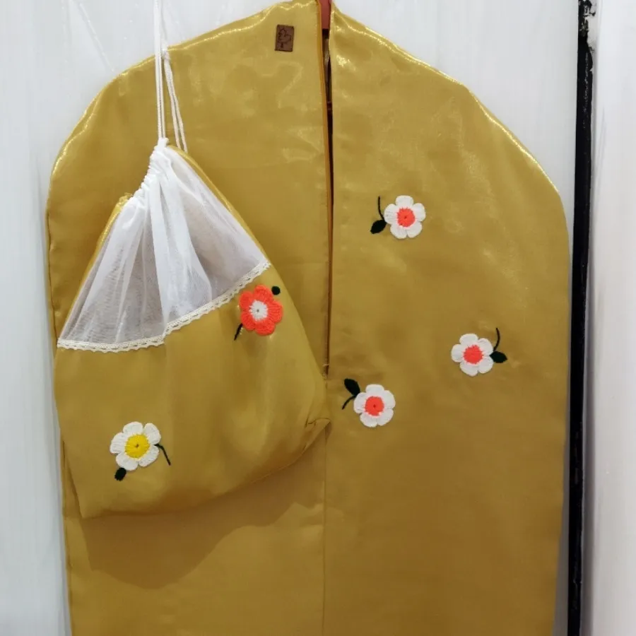 کاور لباس ساتن