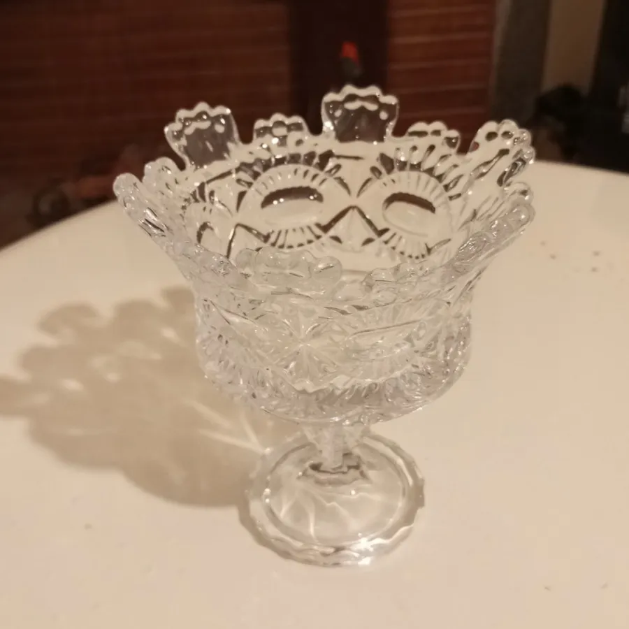 شکلات خوری پایه دار