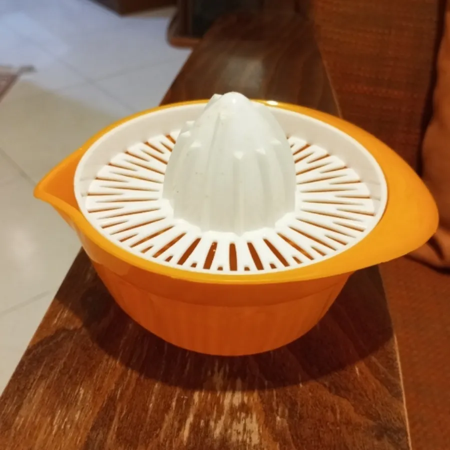آبمیوه گیری نقلی