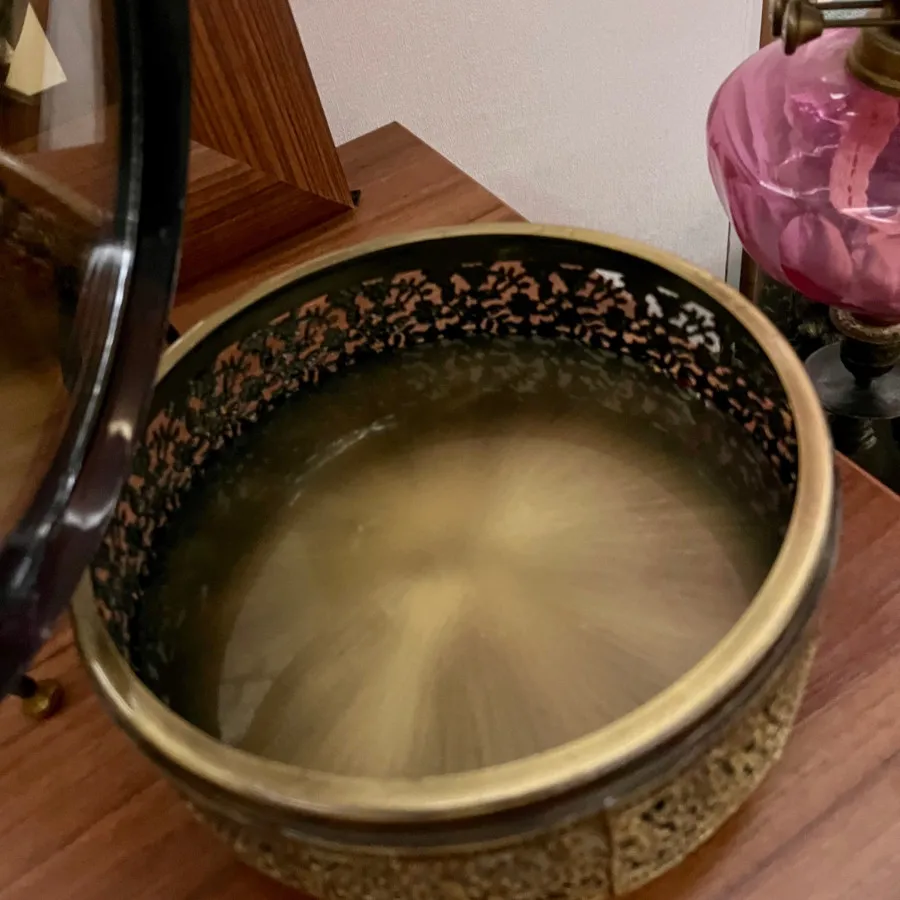 ظرف شکلات خوری در دار