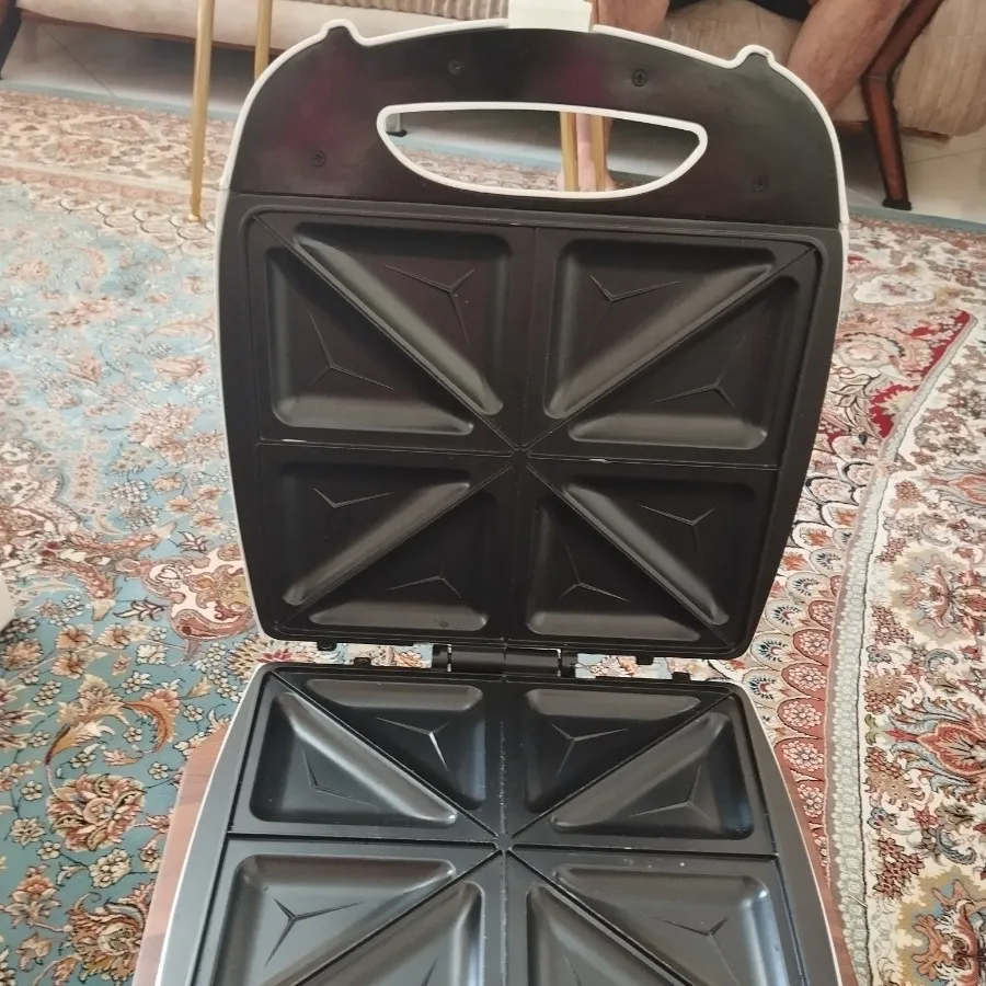 ساندویچ ساز فلر