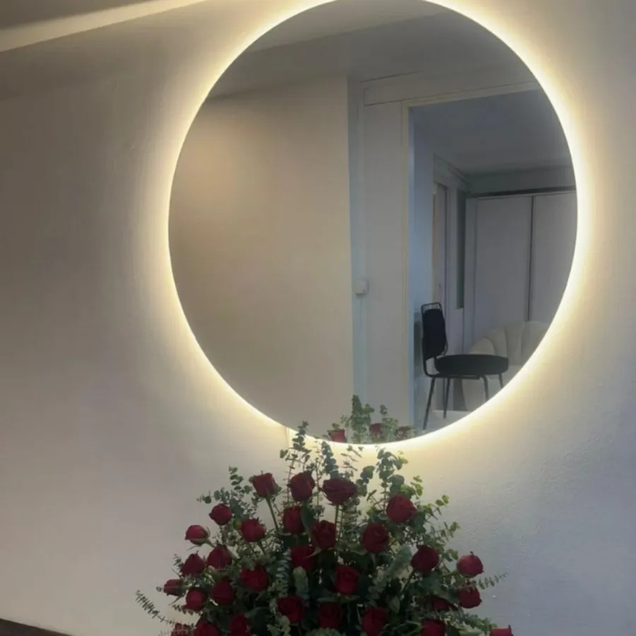 آینه دیواری