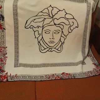 روسری ساتن ورساچه