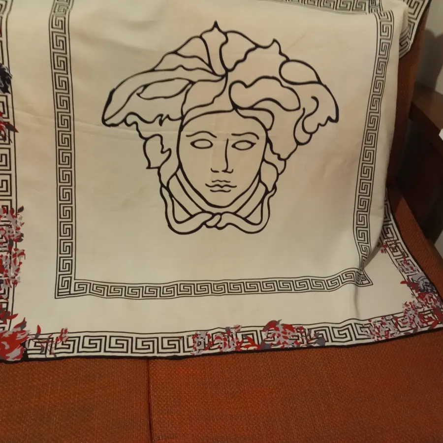 روسری ورساچه ابریشم