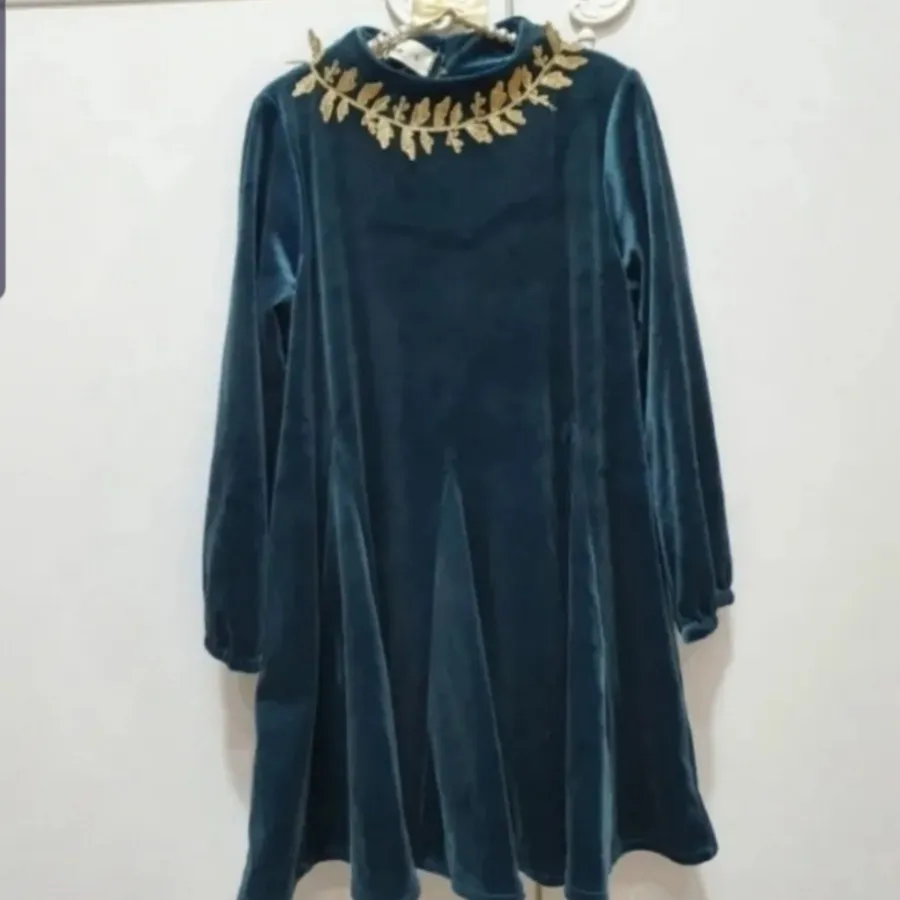 پیراهن نوزادی