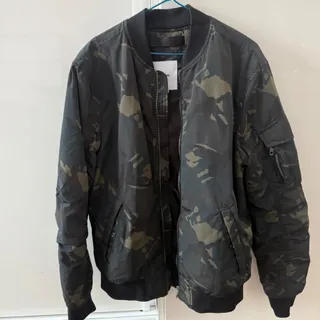 کاپشن Pull and bear