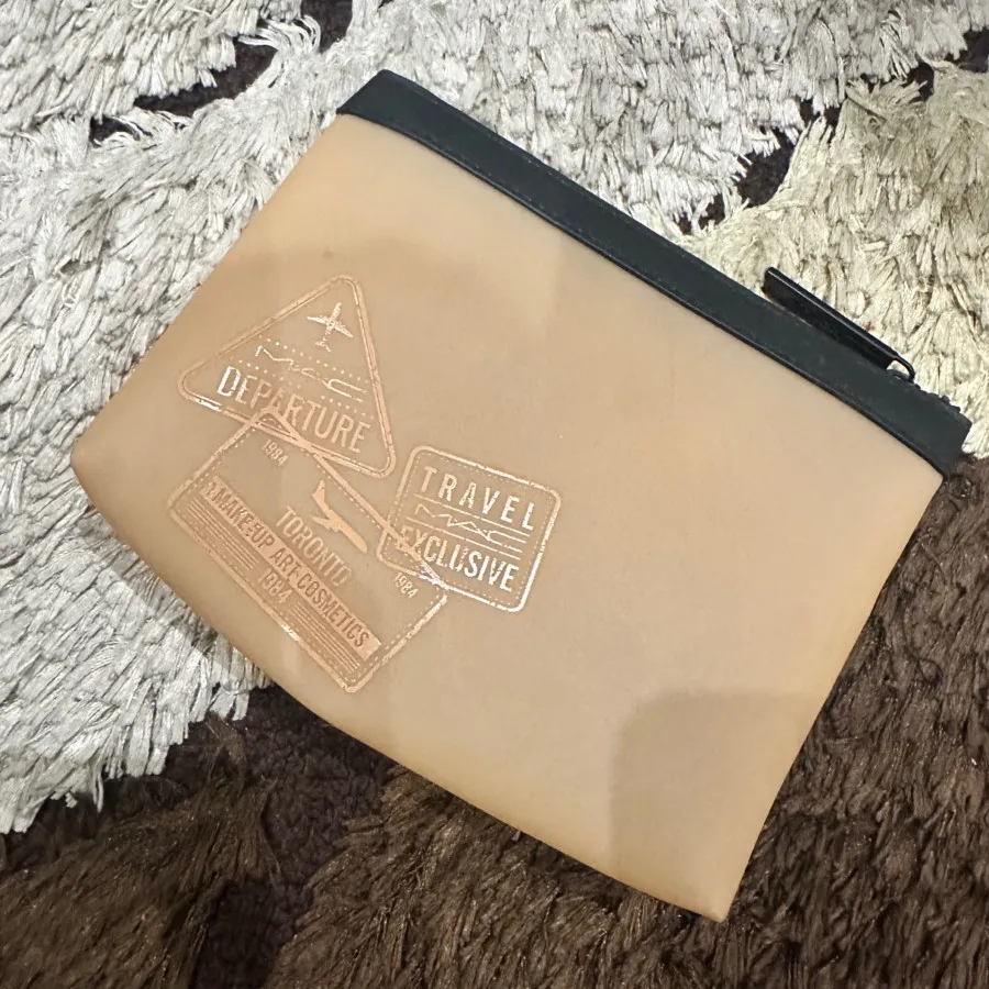 کیف ارایش مک