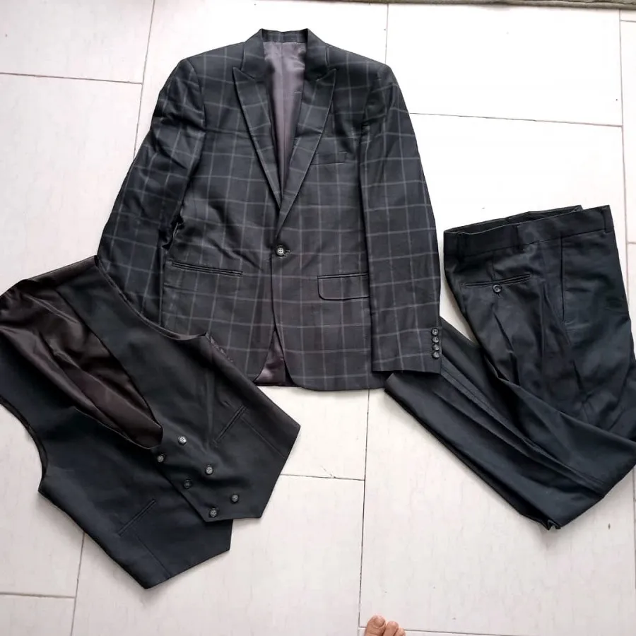 کت شلوار و ژیله