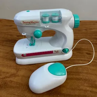 چرخ خیاطی اسباب بازی