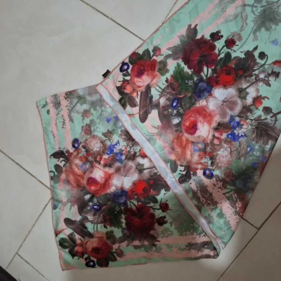 رومیزی یا روسری