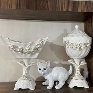 شکلات خوری و آجیل خوری