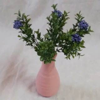 گل و گلدان