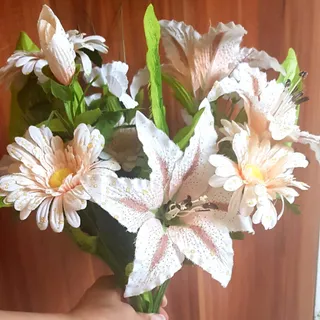 گل مصنوعی