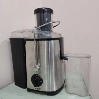 آبمیوه گیر