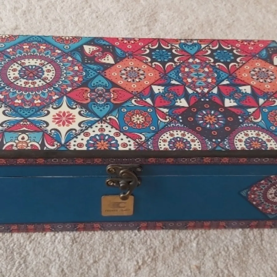 باکس چوبی نقش دار