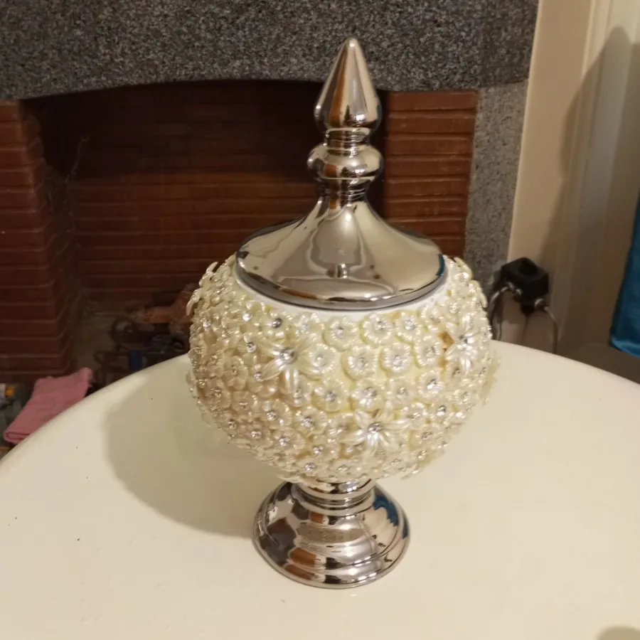 شکلات خوری نگین دار