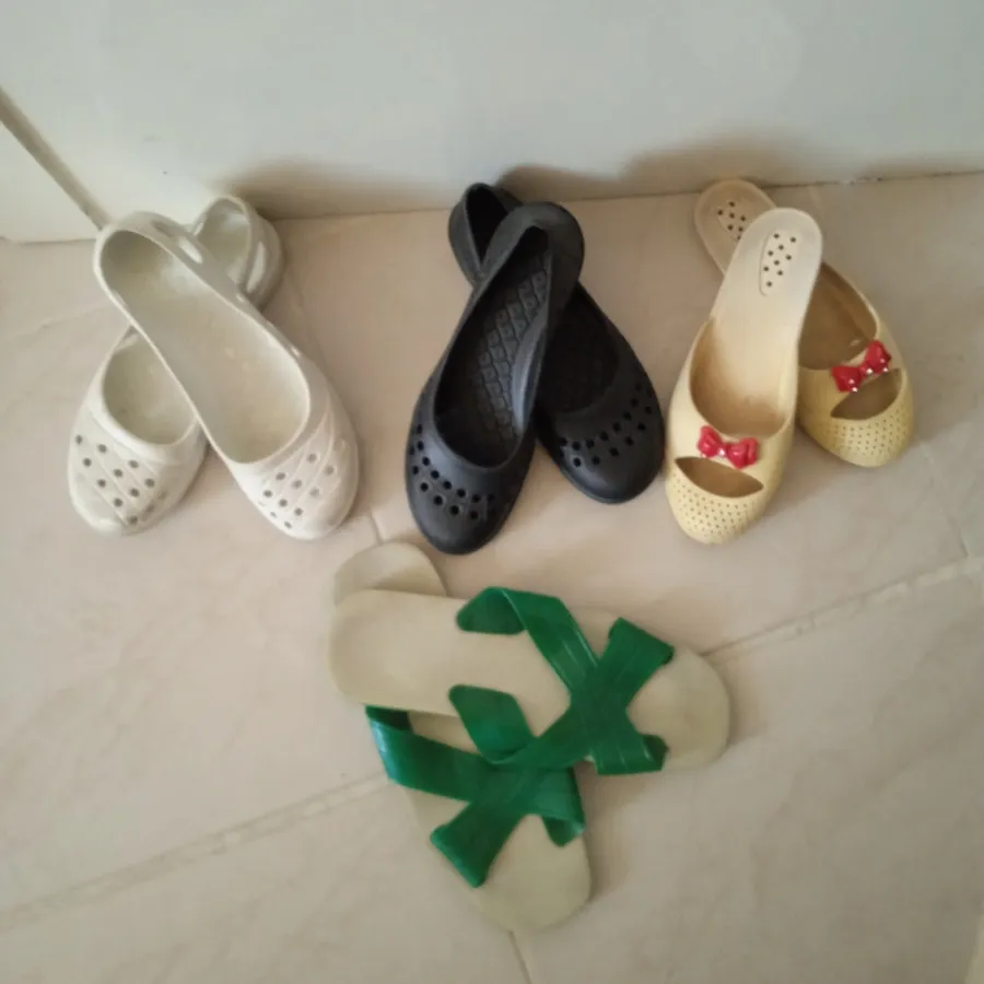 دمپایی و صندل