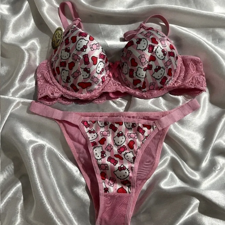 ست شورت سوتین