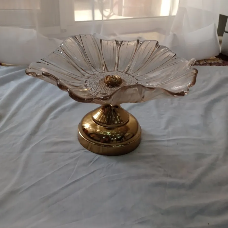شیرینی خوری شامپاینی