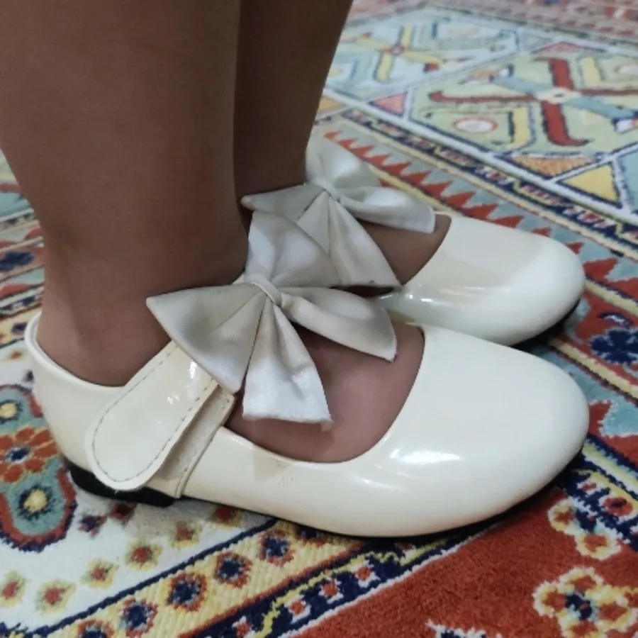 کفش بچگانه نباتی