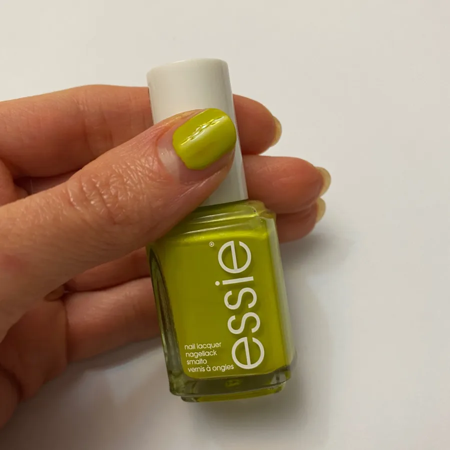 لاک essie