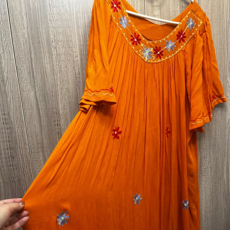 تعدادی لباس بارداری نو