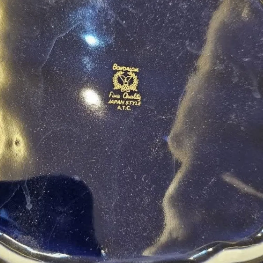 شیرینی خوری