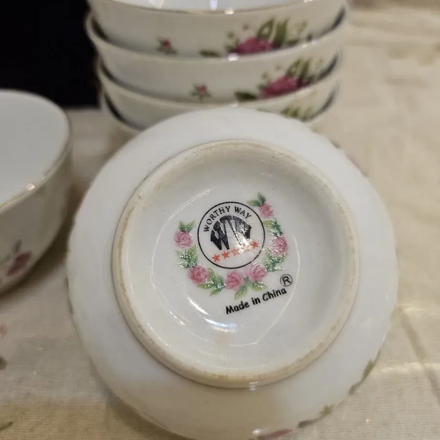 یکدست ماست خوری