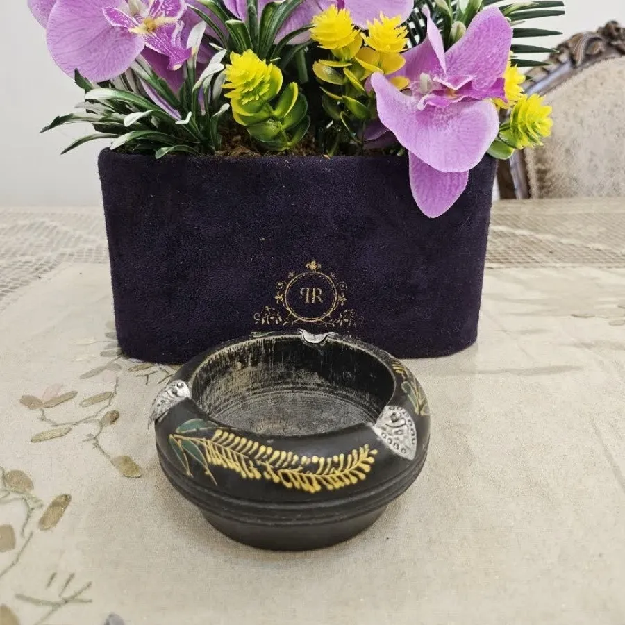 دکوری قدیمی چوبی