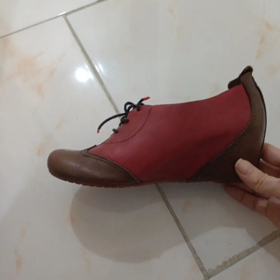 کفش پاشنه مخفی